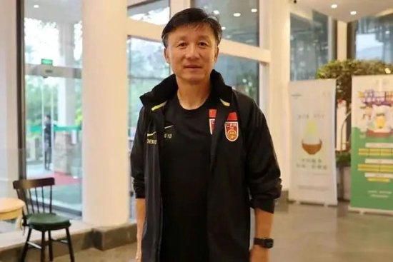影片累计观影人次达3.24亿，成内地影史观影人次冠军。