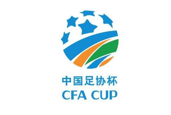 2025-05-30 近日，妮可·基德曼主演的全新剧集《首席女法医》全新镜头曝光，截图中妮可·基德曼身着格纹西装，脸上的金丝眼镜更显职业气息。