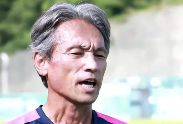 ”她还表示退出乐坛后，未来会更加专注自己的表演事业，想给自己一个真正的表演机会。