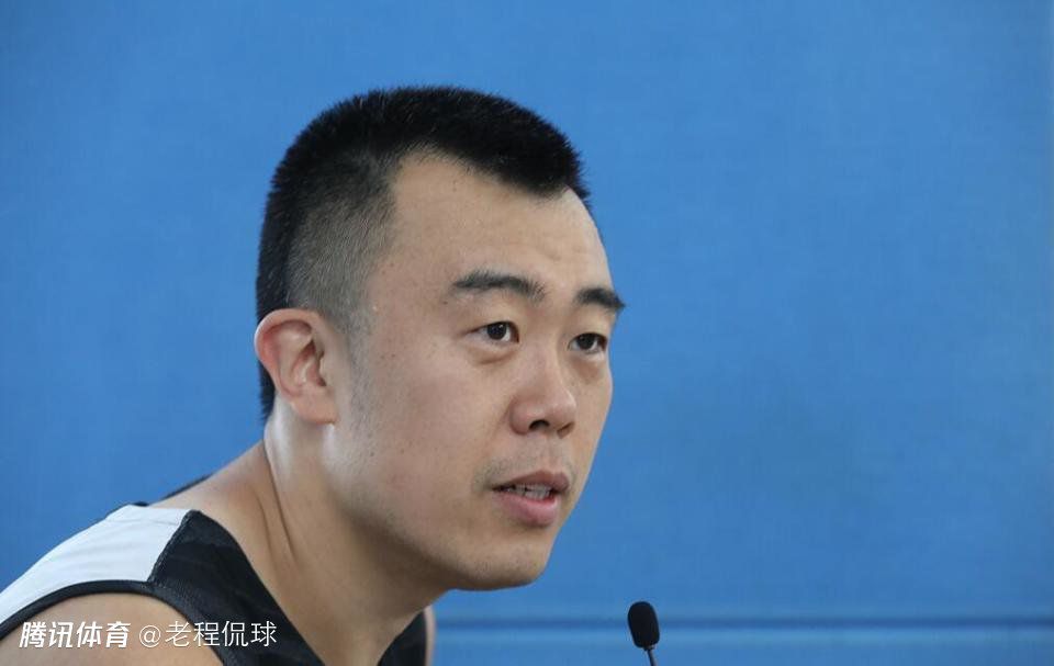 目前，剧组又放出了影片的30张剧照幕后照。