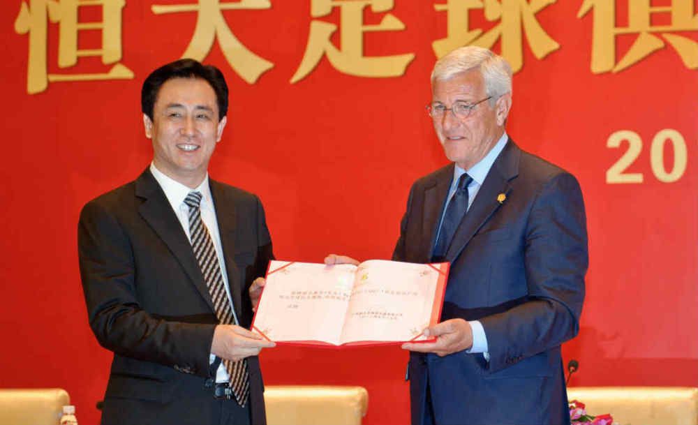 来自美国、俄罗斯、西班牙和拉脱维亚等国的游客以及在四川学习的外国留学生通过现场观影、文化体验、古迹探访等 总台“海外千屏”助力“跟着电影游中国”海外推广 2026-02-06 2月4日，由国家电影局、中央广播电视总台主办的“跟着电影游中国”活动2026春节档特别推介在广东省深圳市举行。