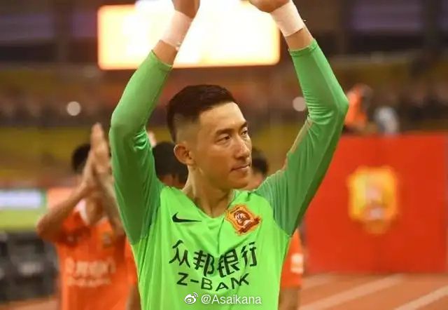 《唐人街探案3》单日票房1.12亿，累计票房破38亿。