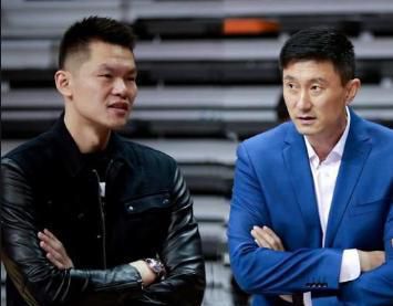 再来说形式，在短短的16分钟里，他们不需要用所谓的综艺感迎合观众的趣味和想象，也因为不在作品宣传期，不需要为了票房压力曲意逢迎。