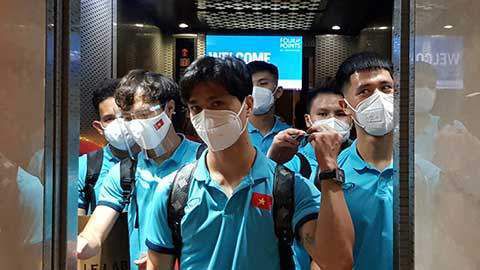 定档预告中群兽登场、正面对刚的场面激燃嗨爽，大招频出的群兽乱斗全面引爆期待。